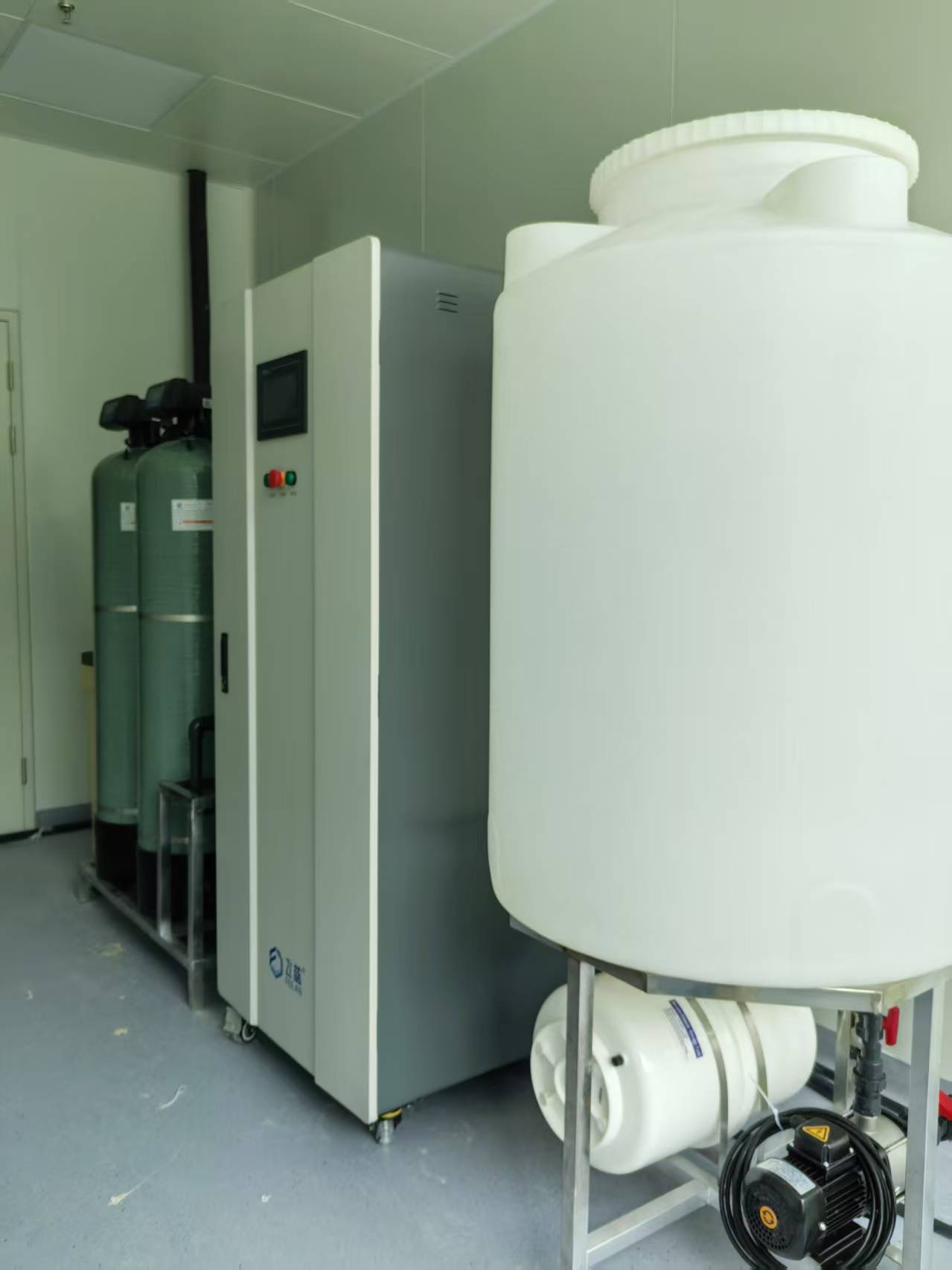 臨沂市某醫(yī)院EDI500L水機(jī)安裝